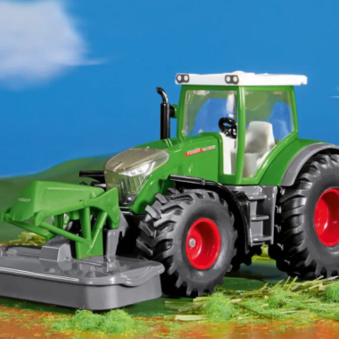 Fendt Vario with Front Mower