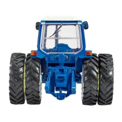 Ford 7600 with Dual Rear Wheels