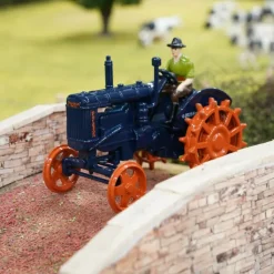 Fordson Major with Steel Wheels LIMITED EDITION